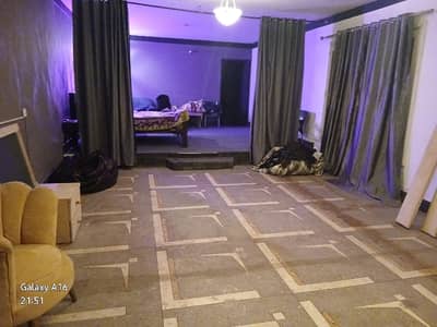 fully independent Anixee 3 beds big drawing dinning lounge peace full _ commercial location