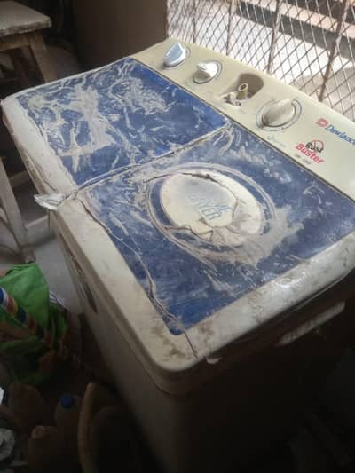 washing machine in running condition