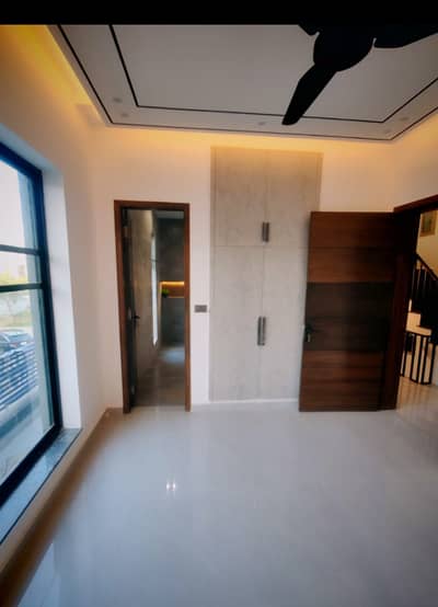 5 Marla apartment for Rent, I Con homes society lahore