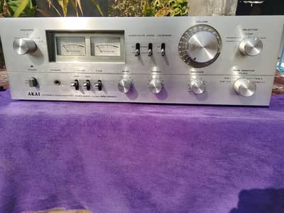 Akai amplifier