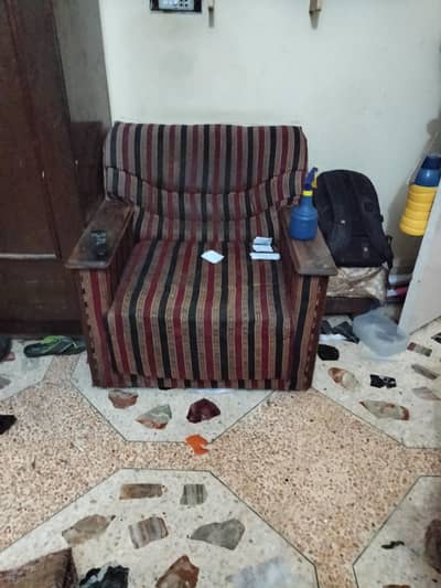 this is a seven seater sofa set