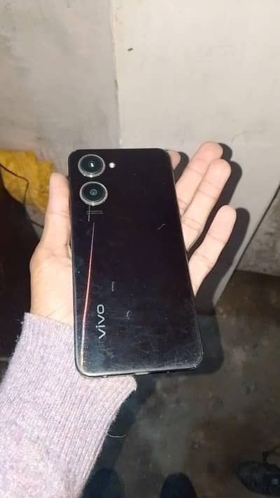 Vivo y18 4+4 128 gb