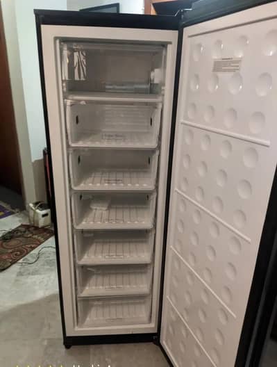 PEL vertical freezer