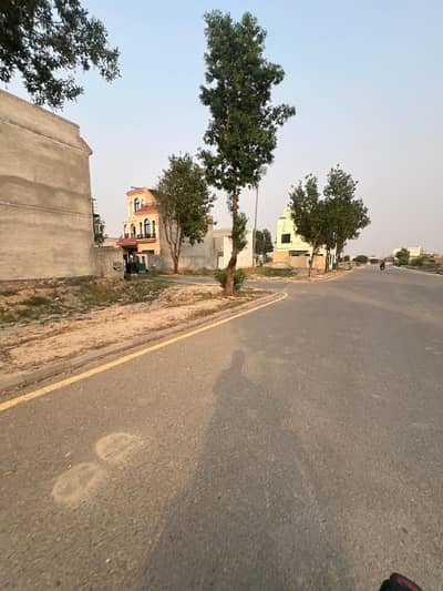 5-Marla Plot Prime Location New Lahore City Phase 3 Near Attached Bahria Town 1 Km Ring Road SL-3