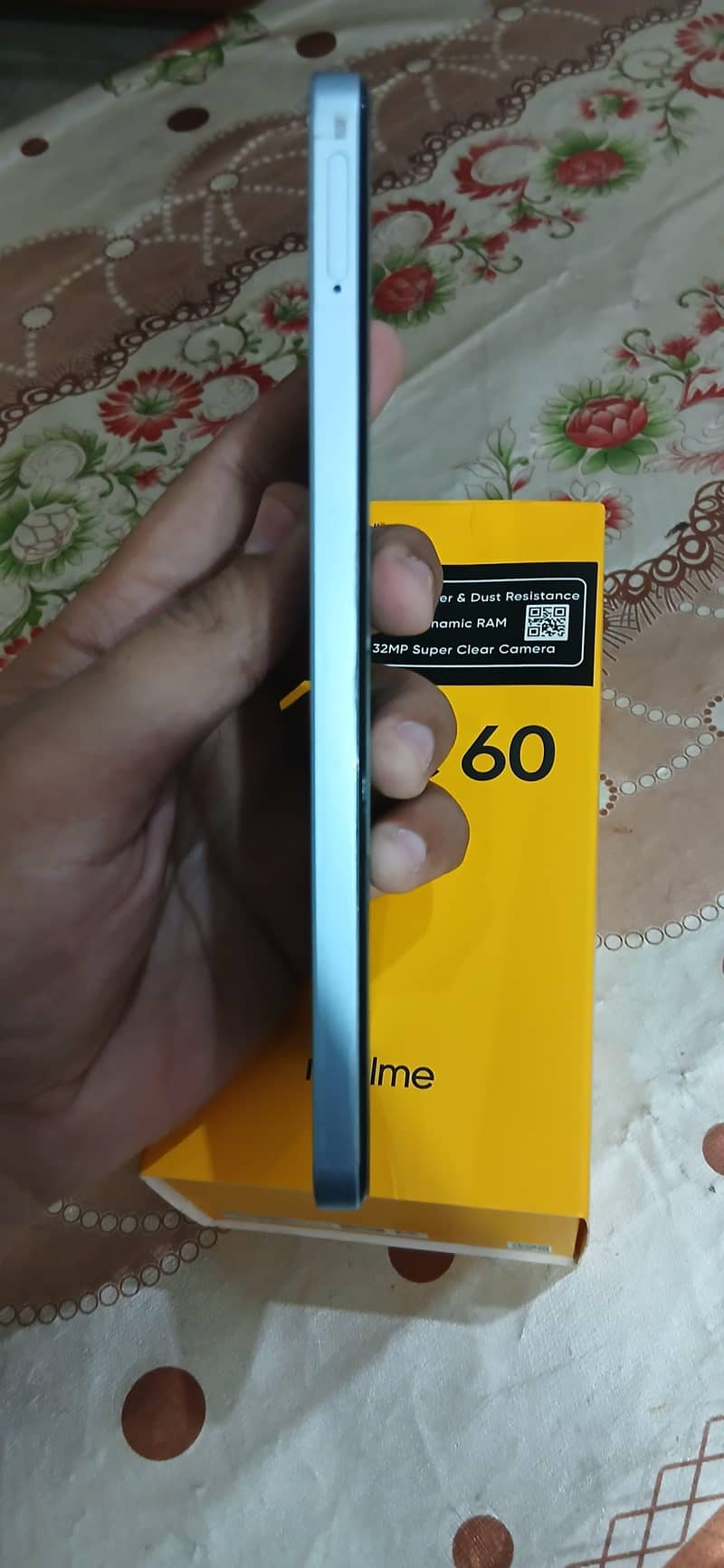 Realme Note 60 4