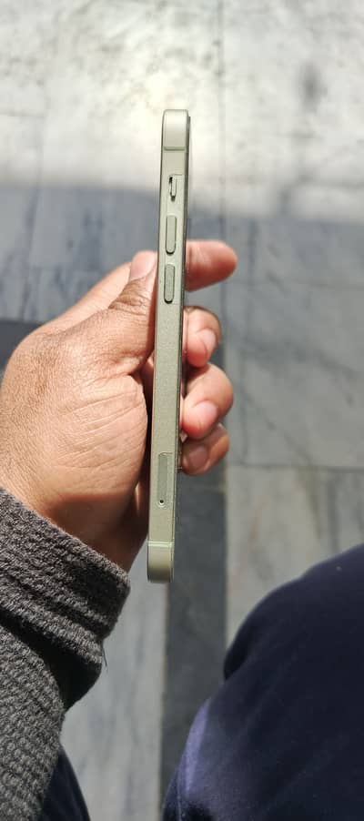 iPhone 12 factory unlock