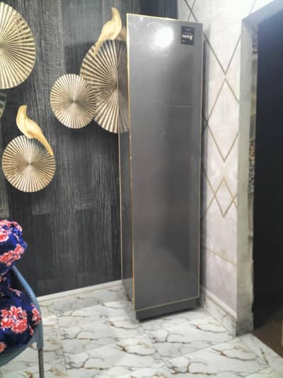 single wood almari good condition