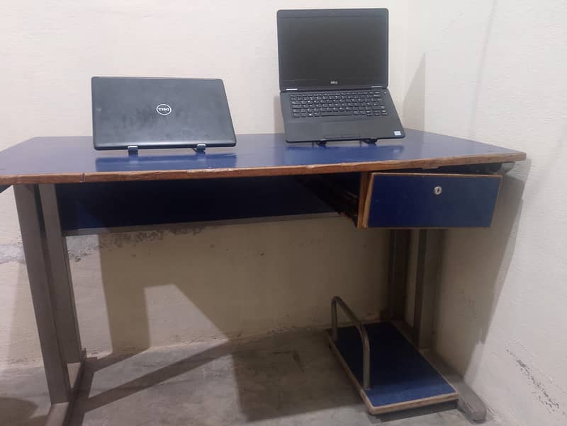 computer table 2