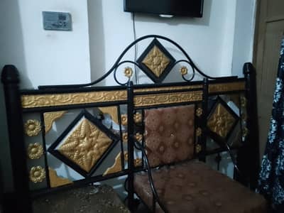 kin size bed sofa  5 seetar  3 tabal  dressing