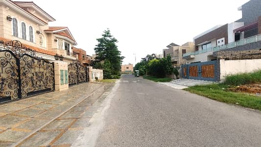 Residential Plot Of 1 Kanal Available For sale In Green City - Block B