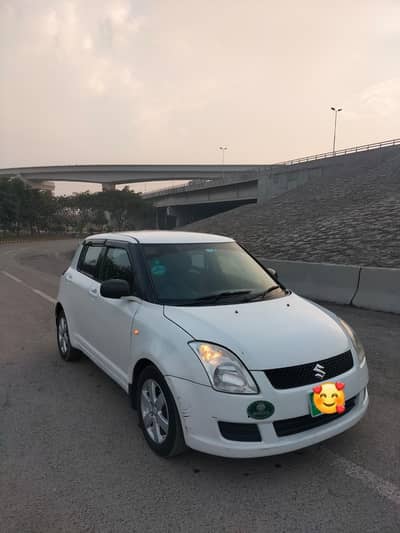 Suzuki Swift DLX 2011