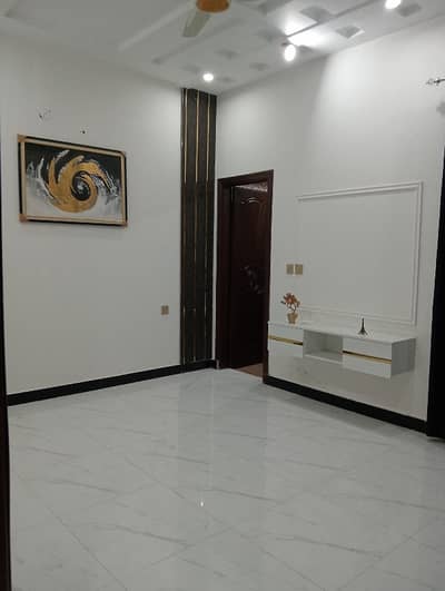 5 Marla Brend New House Available For Sale