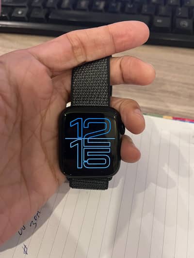 Apple Watch SE 3 44MM Brand New Just Unboxed Warrenty Until 03/02/2027