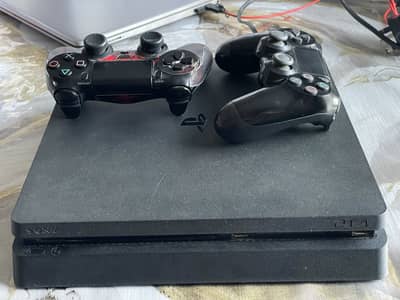 Playstation 4 Slim (500gb)