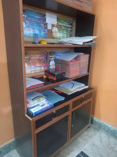 Office Furniture،  Tables، chairs، cabinet For Sale