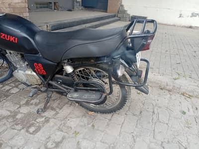 Suzuki GS 150 2014
