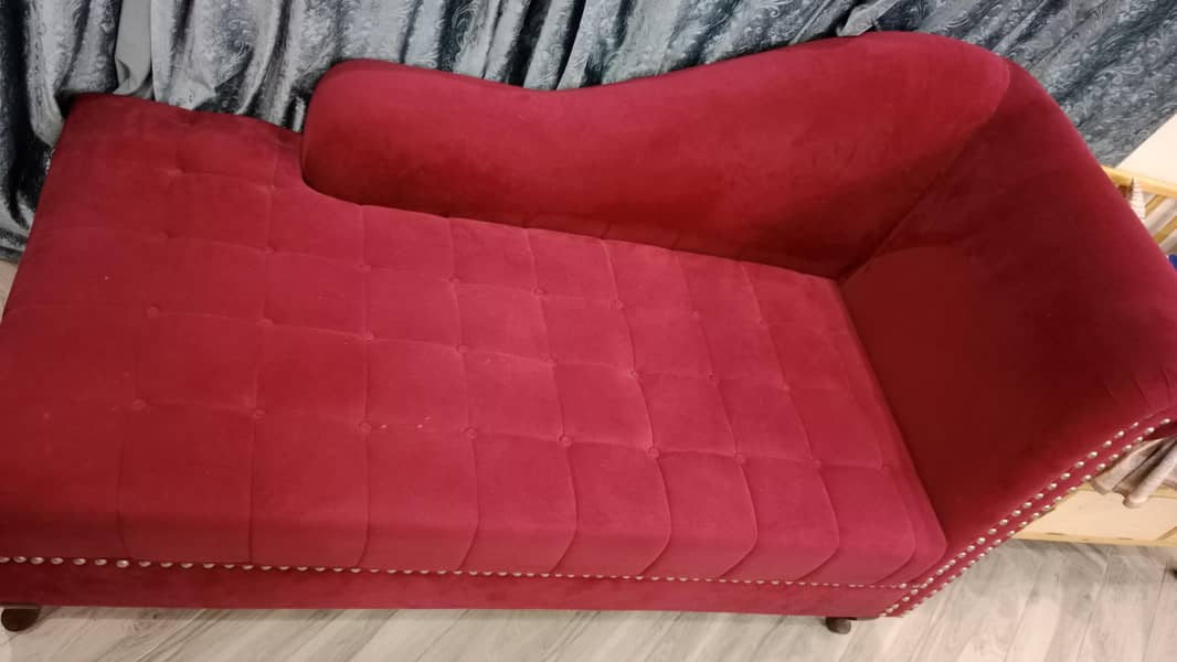 3 seater dewaan for sale , large storage space inside 4