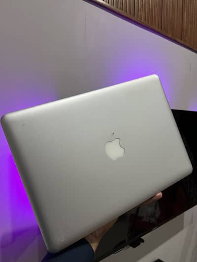 MacBook pro 2011