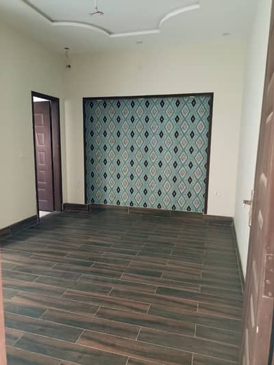 4 MARLA LIKE BRAND NEW UPPER PORTION AVAILABLE FOR RENT IN HIGH COURT SOCIETY PHASE 2 COLLEGE ROD LAHORE.