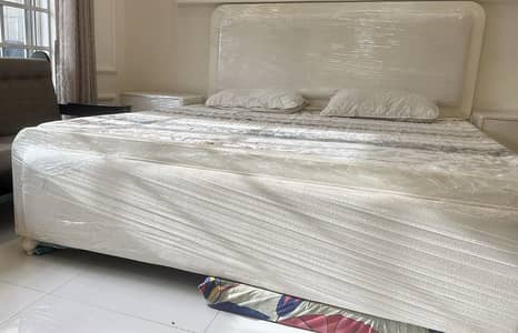 New Designer bed set urgent sale