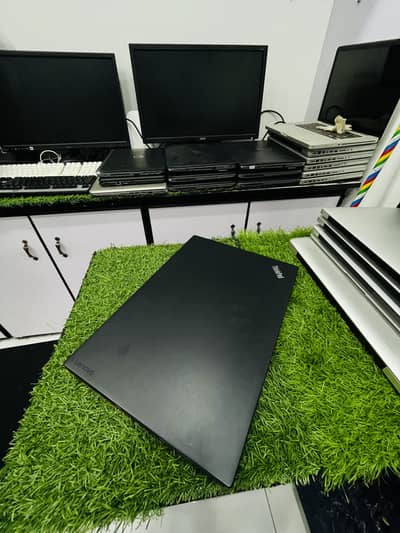 Lenovo ThinkPad t470s Core-i7-7th Gen 8 GB RAM 256 GB SSD 14″ Display