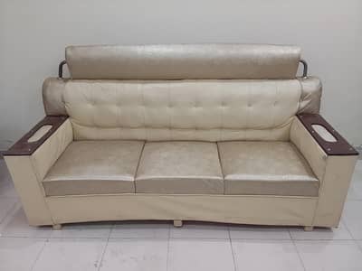 sofa two 3 seeter or one 2 seeter