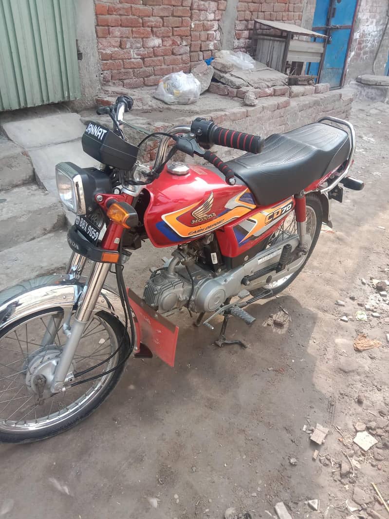 بہت اچھی بائیک 3