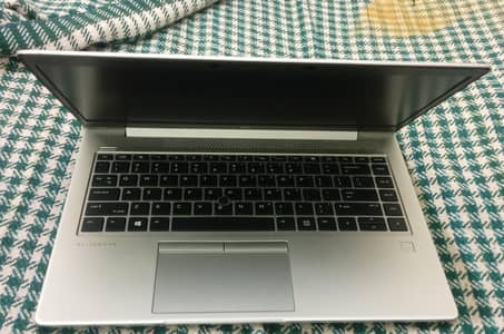 HP elitebook 840 G5 laptop