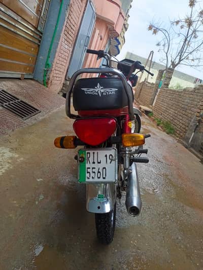 Good Condition  one handed use  only one 25000 km drive