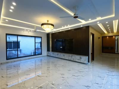 House For sale In Paragon City - Orchard 1 Block