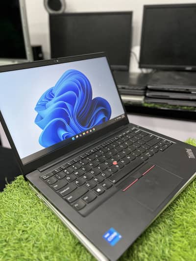 Lenovo Thinkpad E14 Ci5 11th Generation 8GB Ram 256GB SSD 14" FHD Dis
