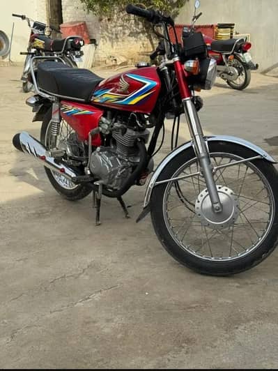 Honda CG125 Modal 18 Best condition Fresh sound All ok Mashallah  sy