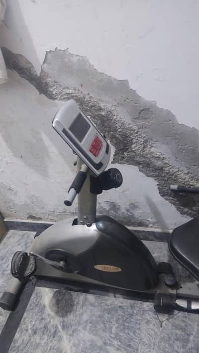 Exercise Cycle/ Exercise bike