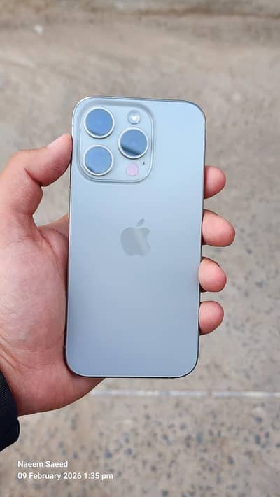 Iphone 15 pro Natural Titanium