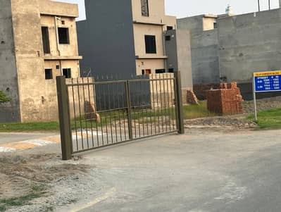 10 Marla Plot Available For Sale