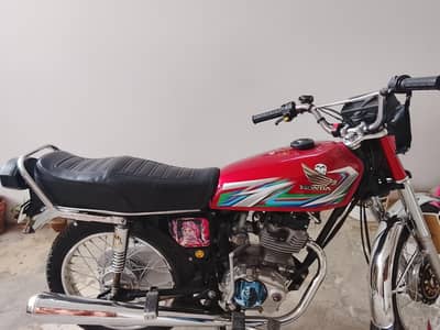 Honda 125 2023model  lush condition