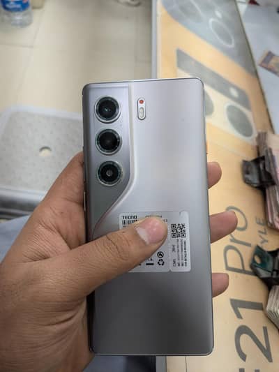 TECNO CAMON 40 PRO 8/256