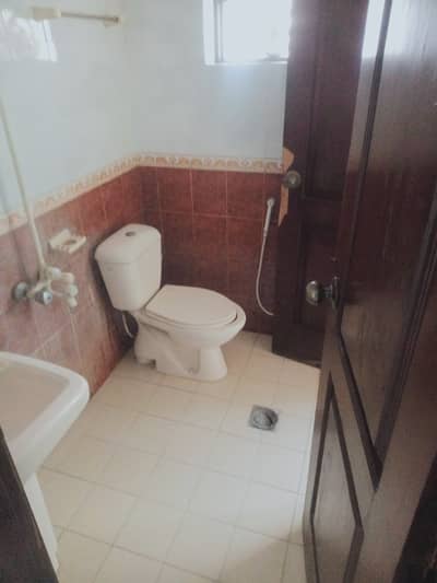 Ground portion for rent in g-11