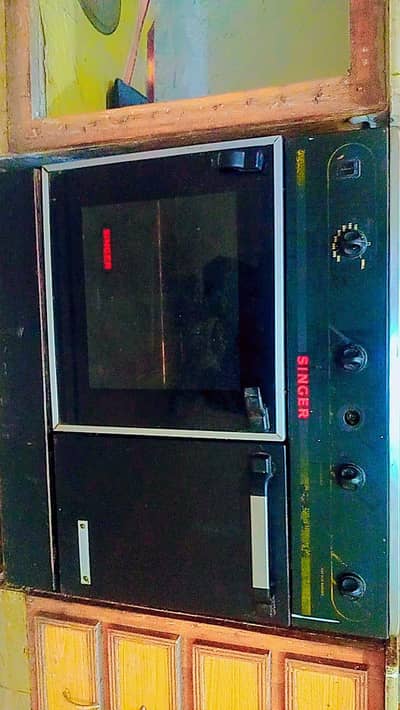 Singer Company Original Burner With Extra Ordinary Feature Oven