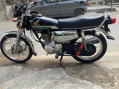 Self Start Honda 125 10/10 Condition Black color