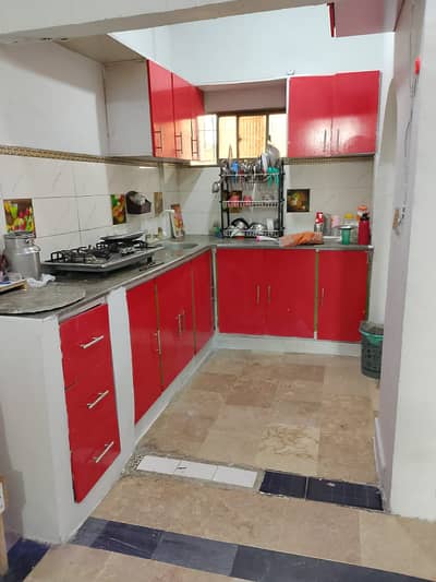 CHANCE DEAL!!(2 BED DD) FLAT FOR SALE SAMAMA HILL VIEW APARTMENT Near Hill Top Lawn, Block 16-A, Gulistan-e-Jauhar A well-maintained and beautifully renovated apartment in a prime, family-friendly project.