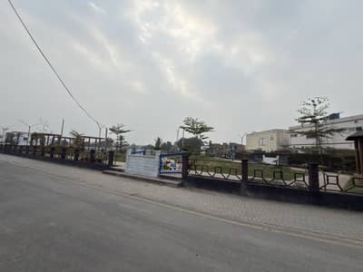 4 Marla Facing Park Plot For Sale Central Park B block All dues Paid B-381/21