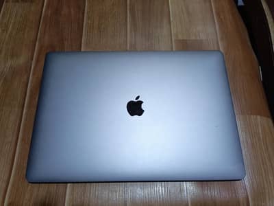 Macbook Pro 2018 (15 inch)