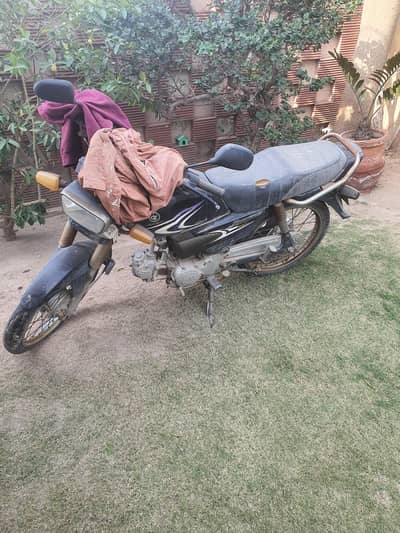 yamaha Junoon 100cc