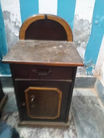 wooden bed with 2 side tables