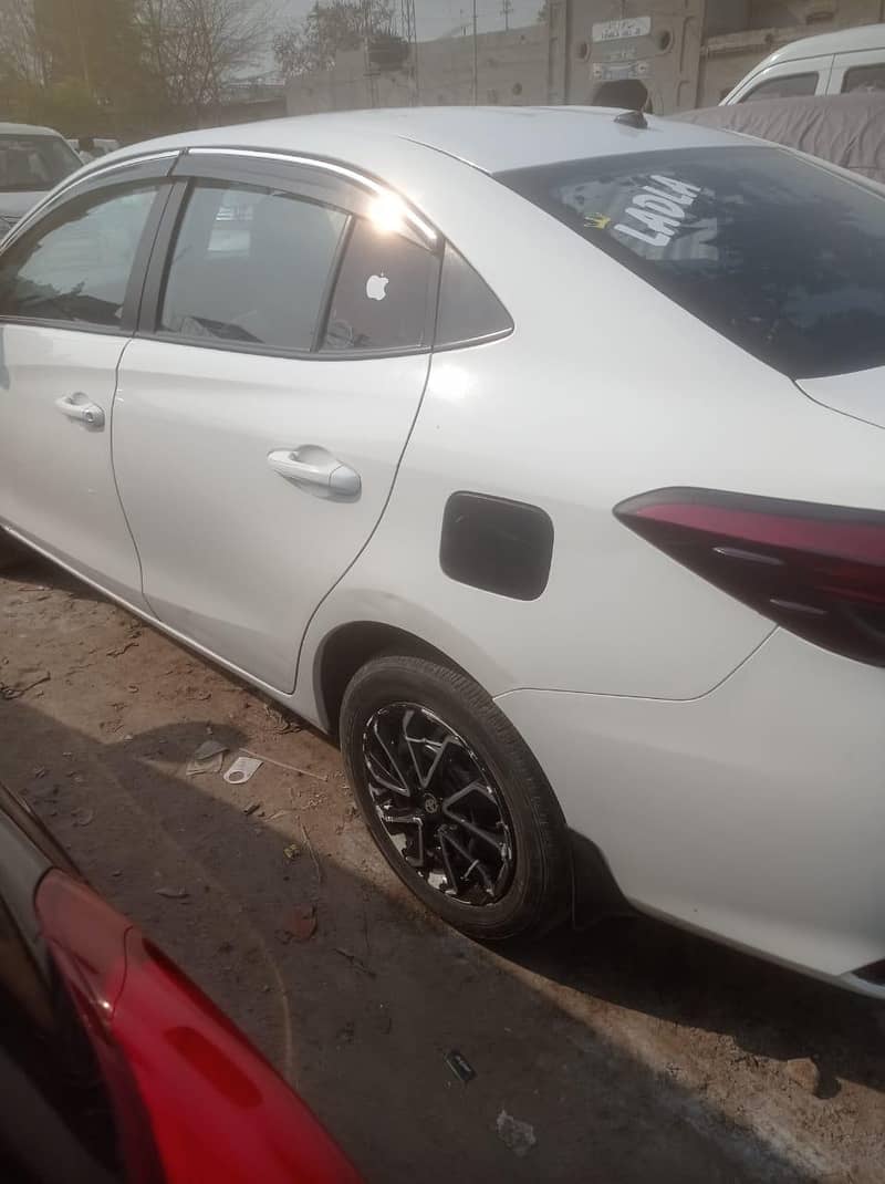 Toyota Yaris Gli 2021 Model 1.3 1