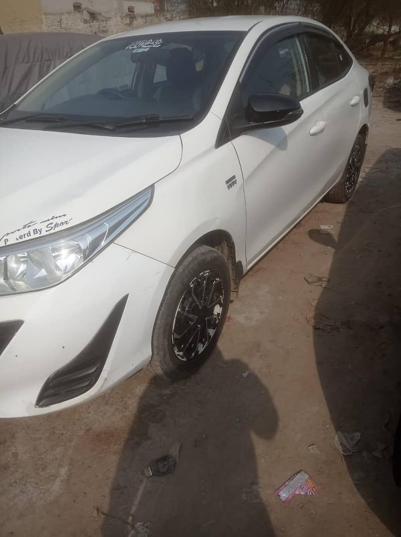 Toyota Yaris Gli 2021 Model 1.3 11