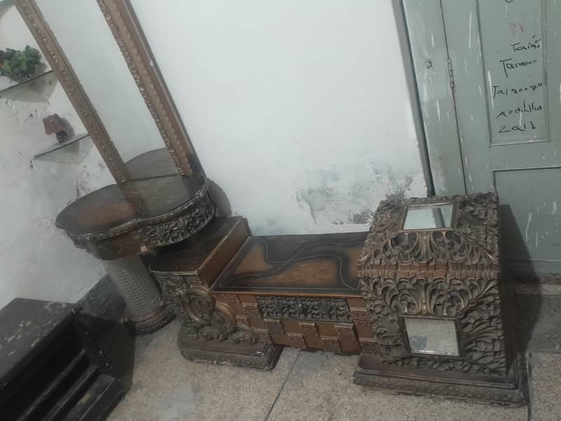 dressing table and one side table 1