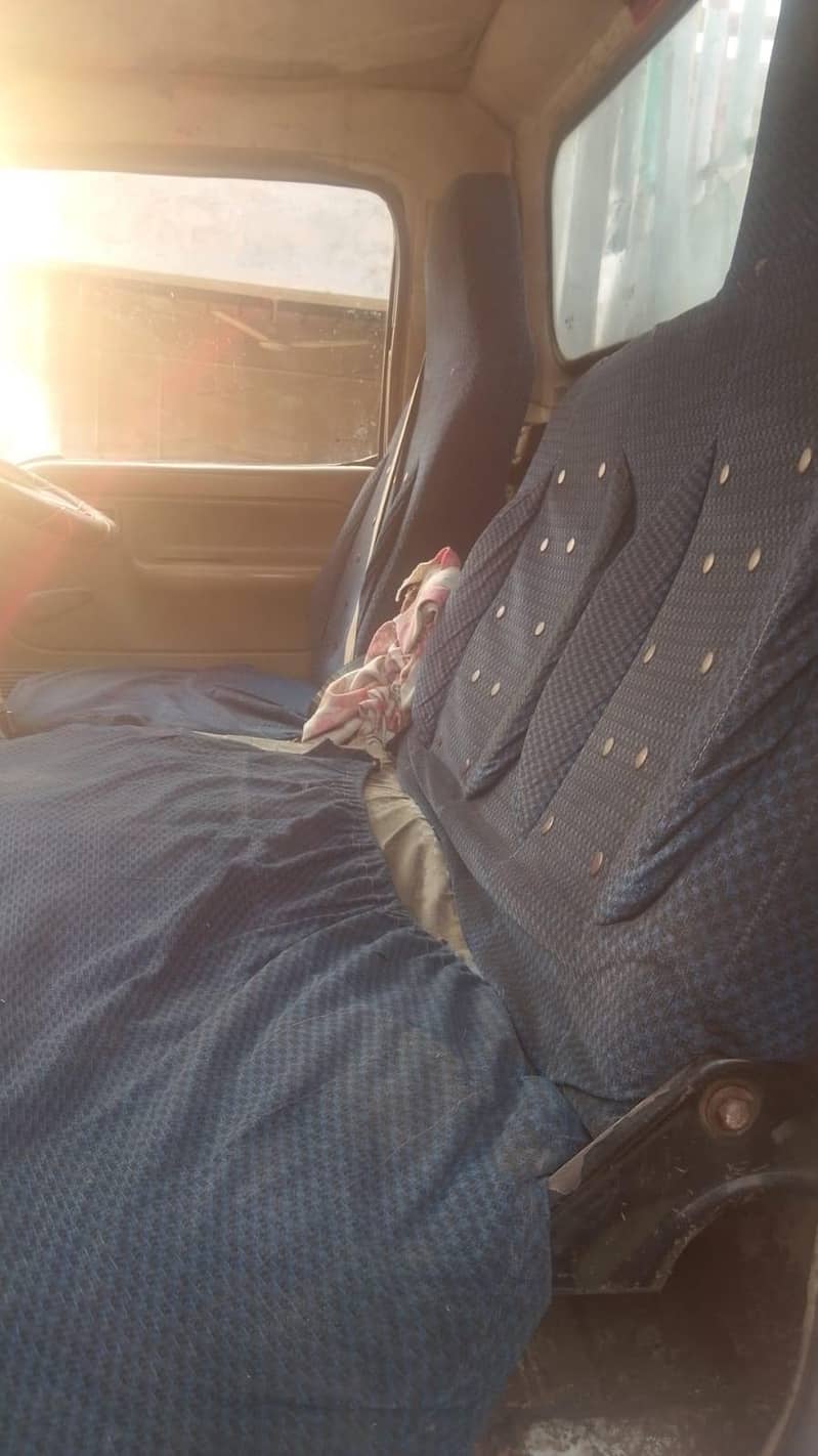 لودھراں ok کنگ پاور 2005 ٹرالی 11 فٹ ڈیمانڈ 12لاکھ ٹوکن ہر چیز 15