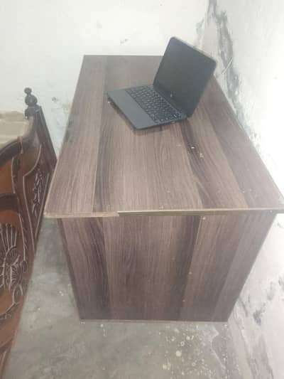 table for sale 03045046989